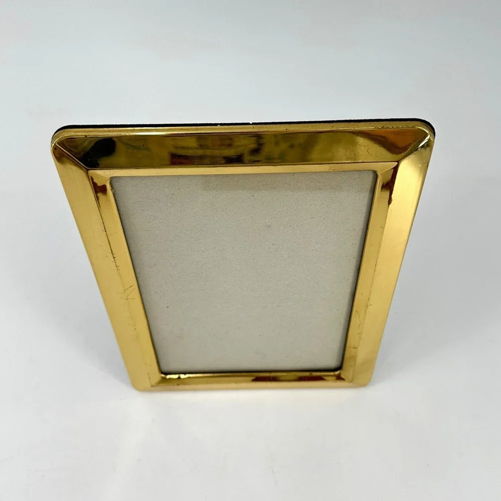 Vintage Gold Tone 5x7 Beveled Edge Picture‎ Frame with Velvet Tabletop Decor